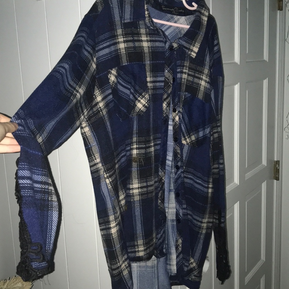 flannel worth black lace at bottom of sleeves